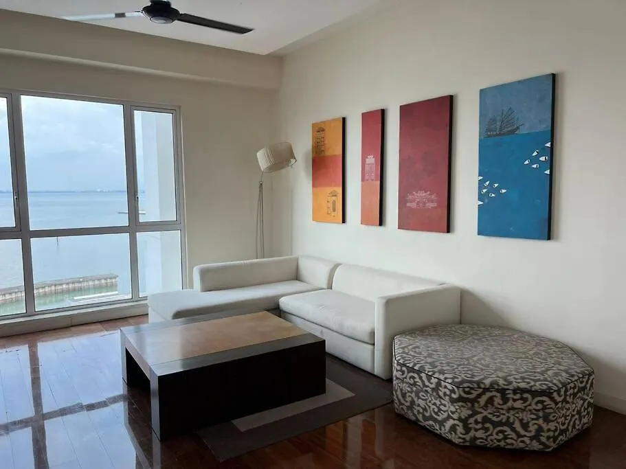 Perfect Marina Stay@ Strait Quay 5 Pax W/ Free Carpark Bagan Jermal 0*,  Malaysia